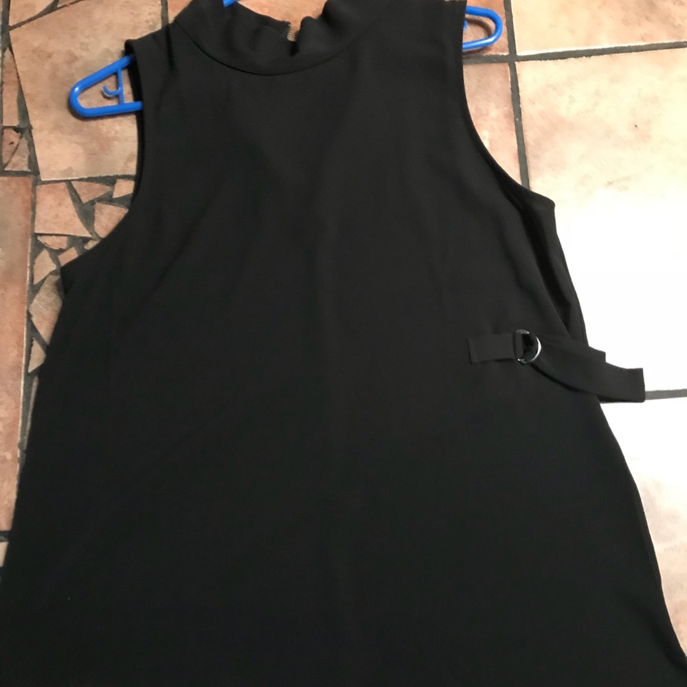 Mock asymmetrical sleeveless blouse